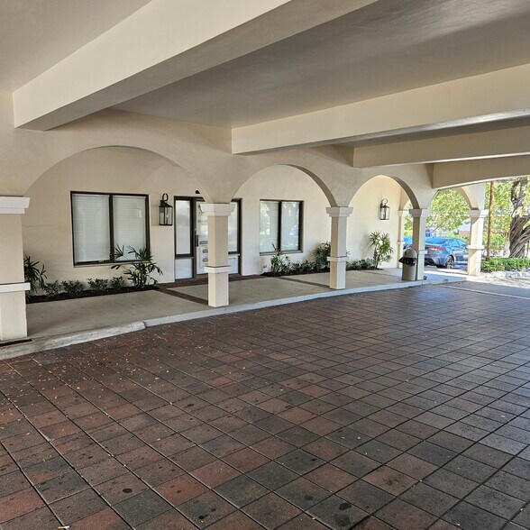 1800 N Federal Hwy, Pompano Beach, FL à louer - Photo de l’immeuble – Image 3 sur 18