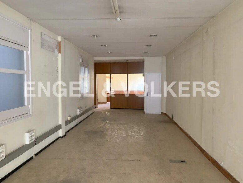 Bureau dans Badalona, Barcelona à vendre - Photo de l’immeuble – Image 1 sur 6