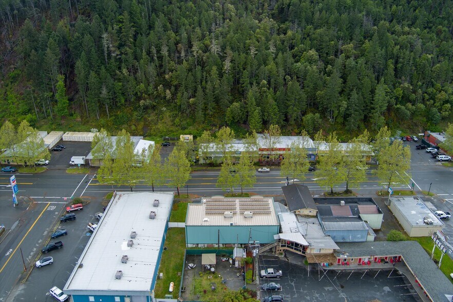 39057 State Highway 299, Willow Creek, CA à vendre - Photo de l’immeuble – Image 3 sur 46