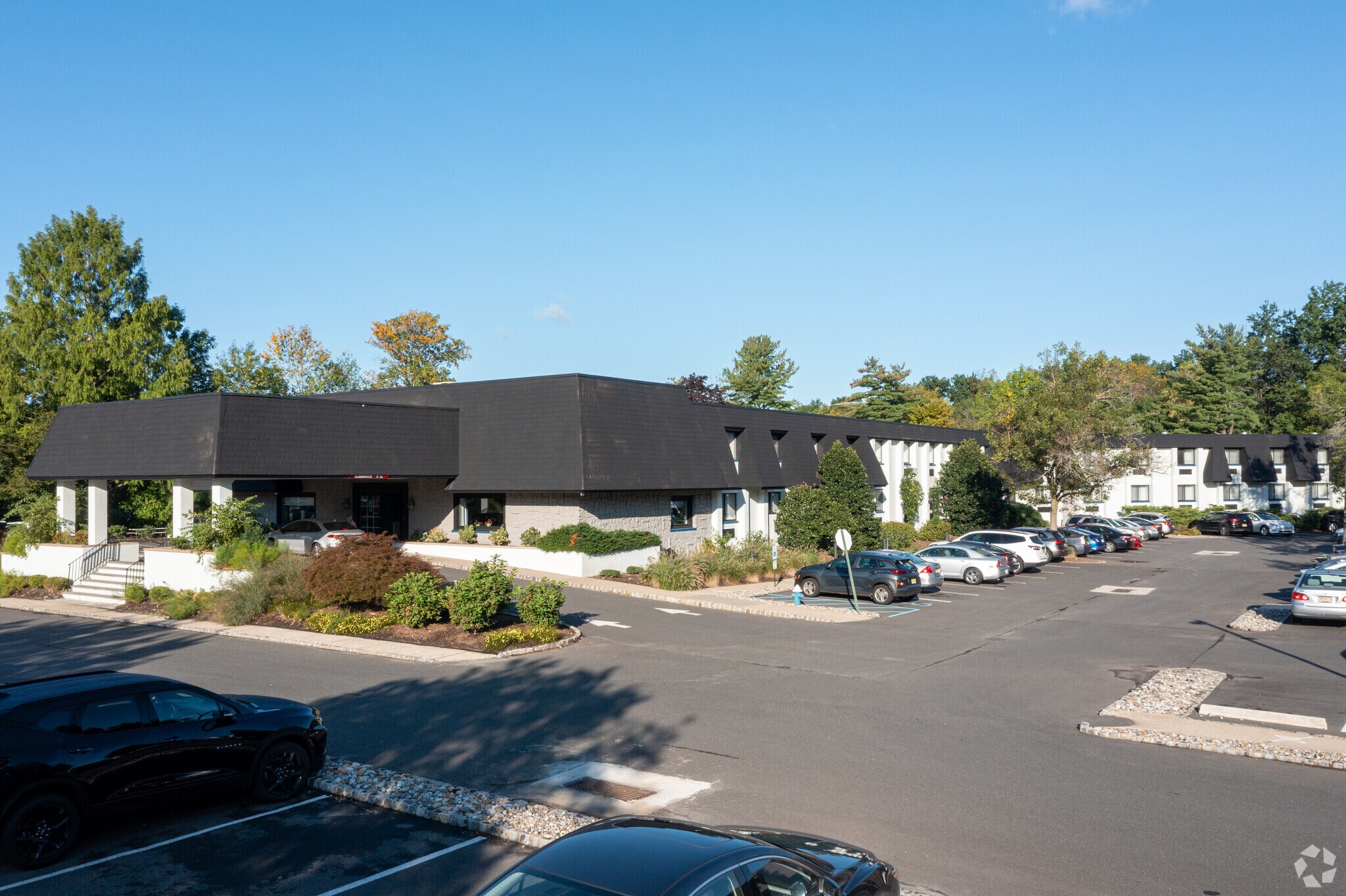 535 Central Ave, New Providence, NJ à louer Photo principale– Image 1 sur 6