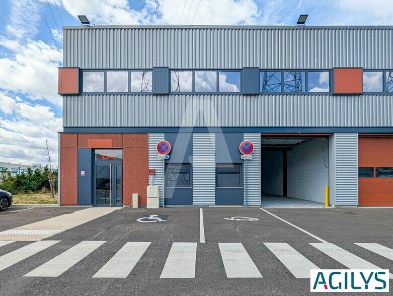 24 Avenue Paul Maintenant, Corbeil-Essonnes à louer - Photo de l’immeuble – Image 2 sur 12