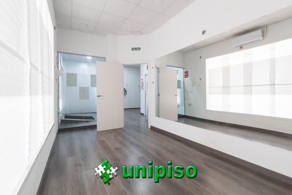 Local commercial dans Leganés, Madrid à louer Photo intérieure– Image 1 sur 8