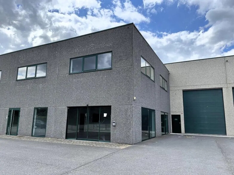 Local d’activités dans Seclin à louer - Photo de l’immeuble – Image 1 sur 7
