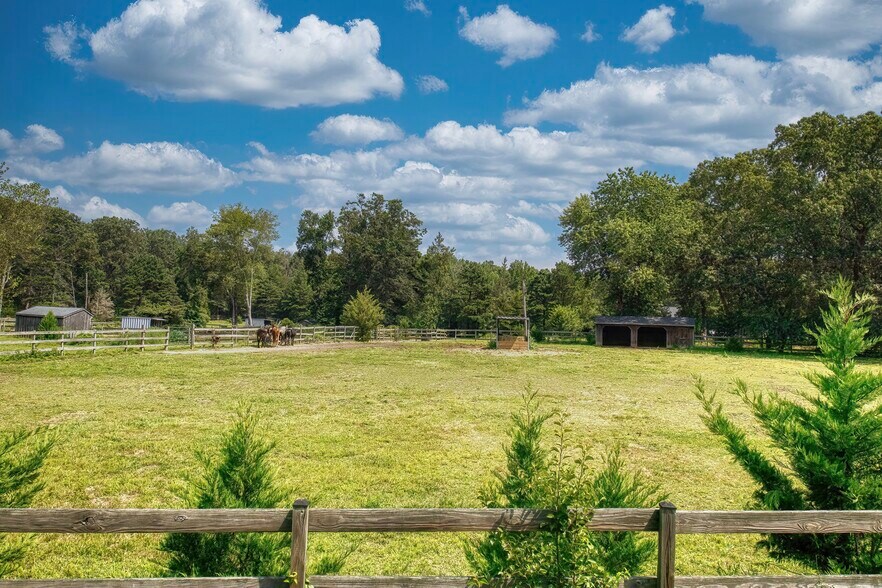 605 Toms River Rd, Jackson, NJ à vendre - Photo de l’immeuble – Image 3 sur 41