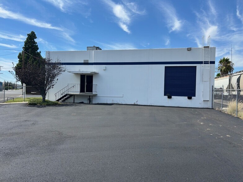 14353 E Gannet St, La Mirada, CA à vendre - Photo de l’immeuble – Image 1 sur 6