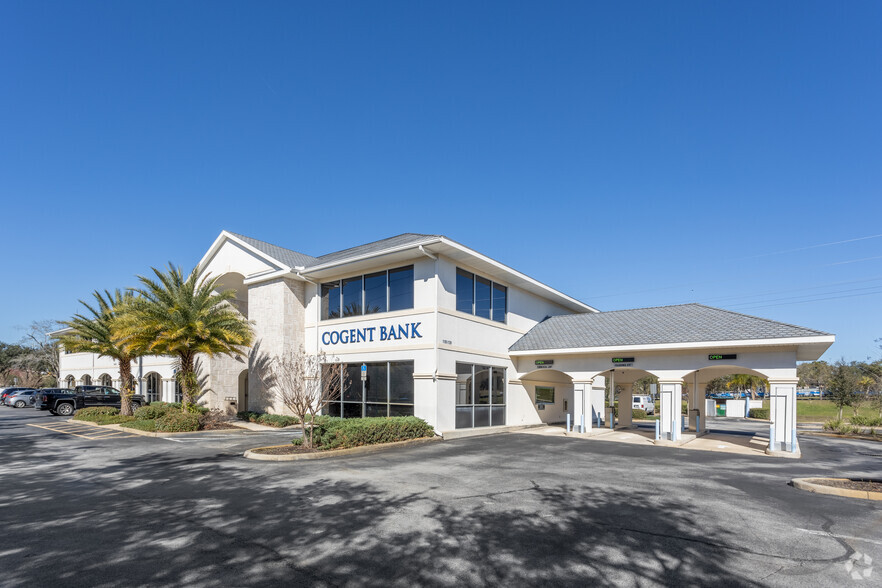 1105-1129 Saxon Blvd, Orange City, FL à louer - Photo principale – Image 1 sur 38