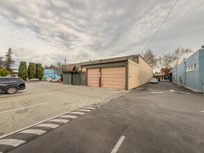 995 E Santa Clara St, San Jose, CA à louer Photo intérieure– Image 2 sur 18