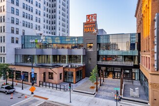 Plus de détails pour 275 W Wisconsin Ave, Milwaukee, WI - Local commercial à louer