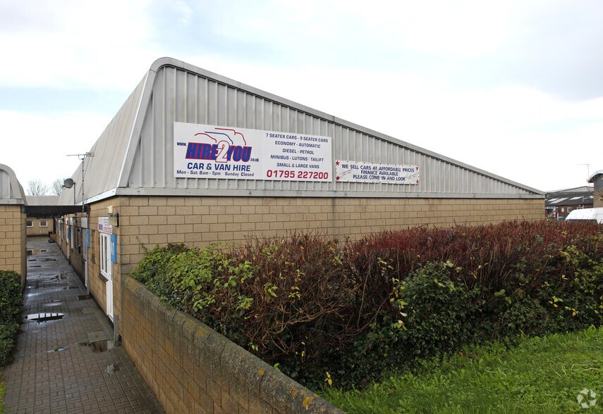 Castle Rd, Sittingbourne à louer - Photo de l’immeuble – Image 2 sur 3