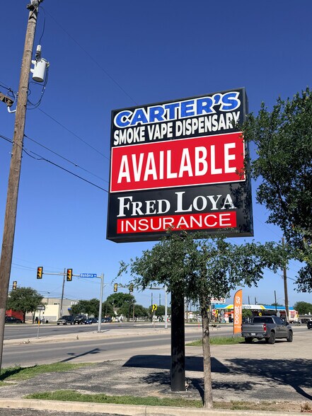 2119 Culebra Rd, San Antonio, TX à louer - Photo de l’immeuble – Image 2 sur 2