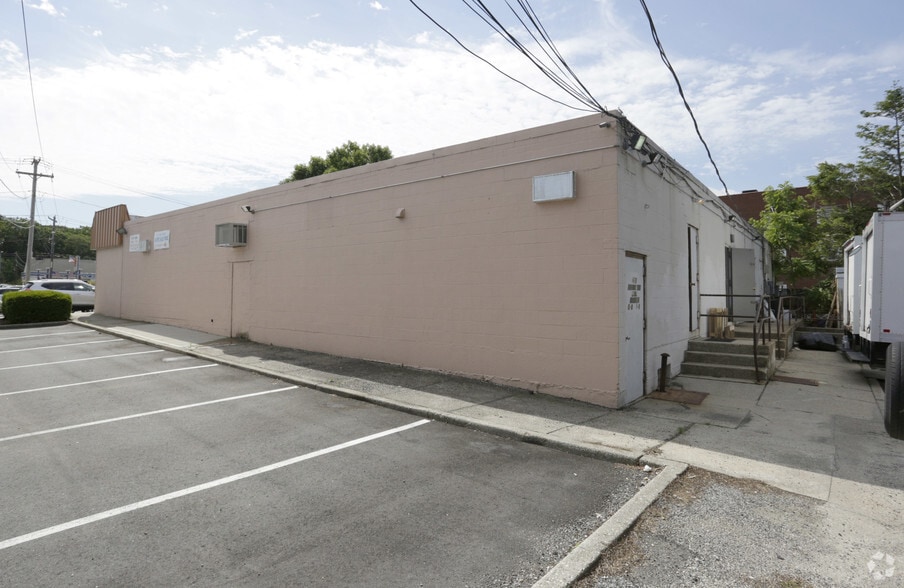231-237 Commack Rd, Commack, NY à vendre - Photo de l’immeuble – Image 3 sur 5
