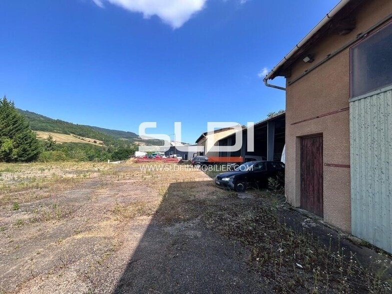 Les Verchères, Létra à vendre - Photo de l’immeuble – Image 1 sur 11