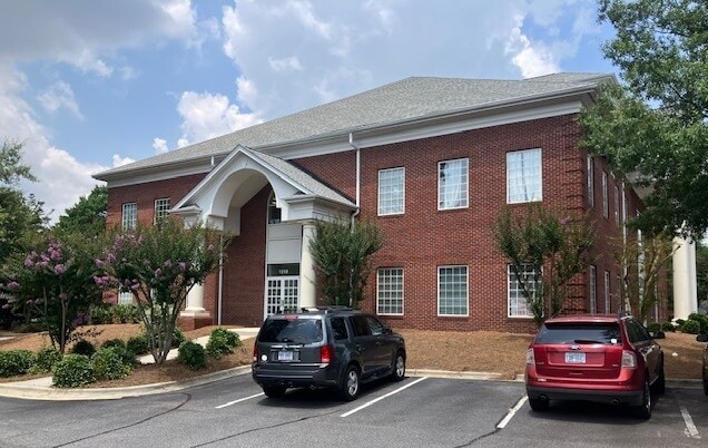 1010 High House Rd, Cary, NC à louer - Photo de l’immeuble – Image 2 sur 4
