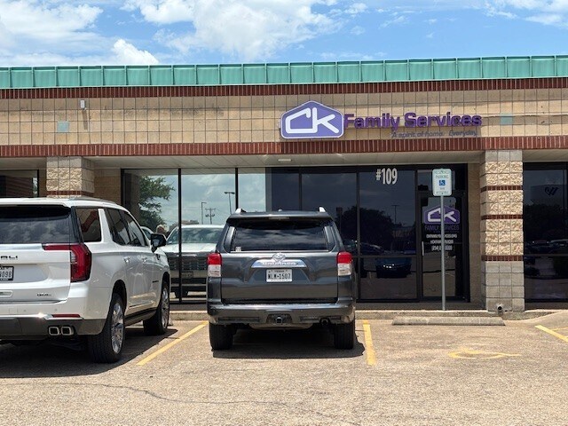 611 W State Highway 6, Waco, TX à louer - Photo de l’immeuble – Image 2 sur 7