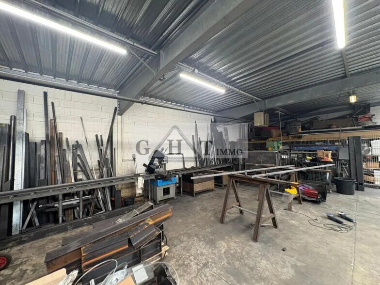 Industriel/Logistique dans Vaux-le-Pénil à vendre - Photo intérieure – Image 2 sur 5