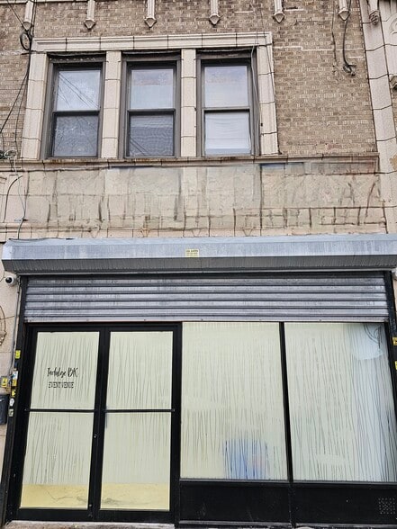 76-06 Rockaway Blvd, Woodhaven, NY à louer - Photo de l’immeuble – Image 1 sur 3