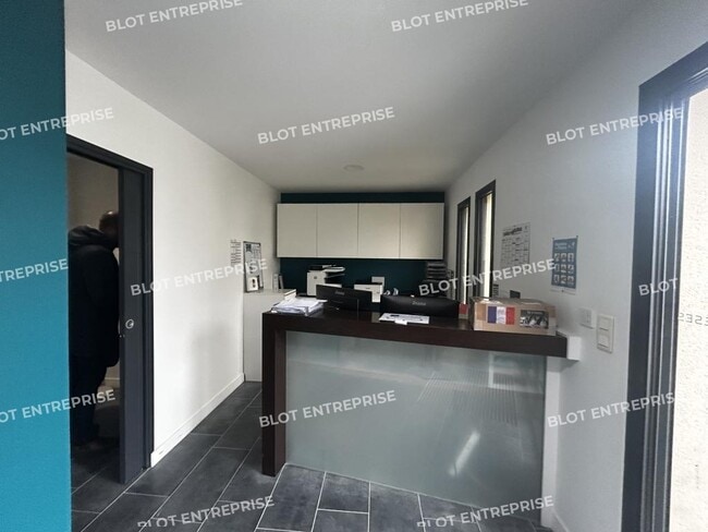 Plus de détails pour 3 Rue Jean Charcot, Basse-Goulaine - Bureau à louer