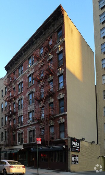 345 E 83rd St, New York, NY à vendre - Photo principale – Image 1 sur 4