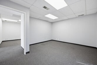 105 N Rose St, Escondido, CA à louer Photo intérieure– Image 1 sur 11