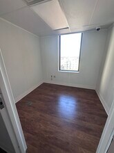 115-121 W 3rd St, Tulsa, OK à louer Photo intérieure– Image 1 sur 17