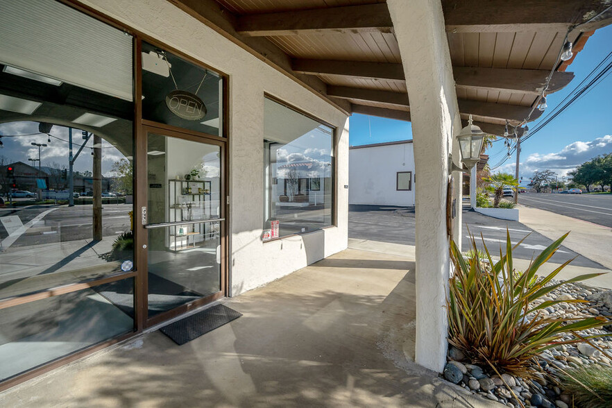 8115-8149 El Camino Real, Atascadero, CA à louer - Photo de l’immeuble – Image 3 sur 27