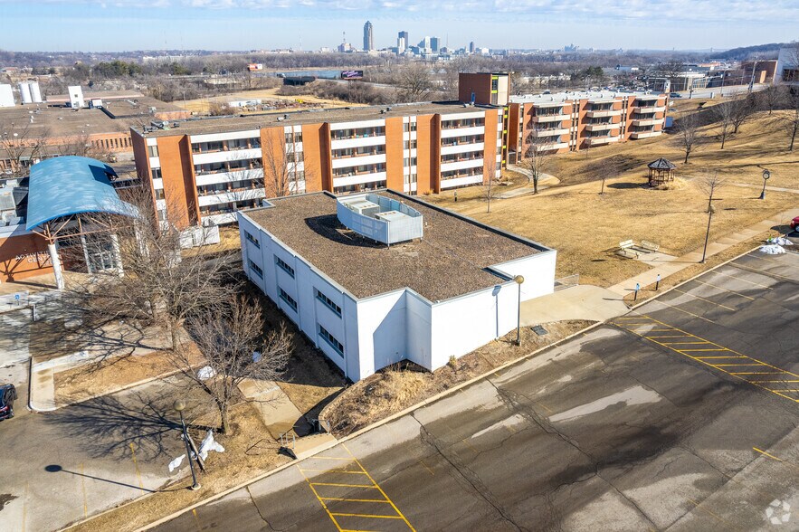 2620 Fleur Dr, Des Moines, IA à louer - Aérien – Image 3 sur 8