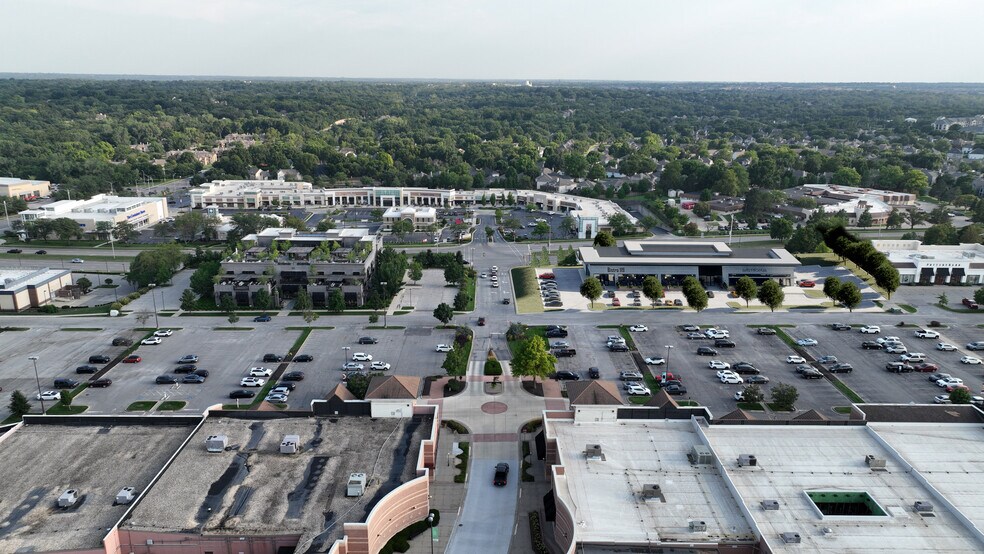 4900 W 119th St, Leawood, KS à louer - Photo de l’immeuble – Image 3 sur 9