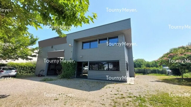 Plus de détails pour Local d'activités à louer