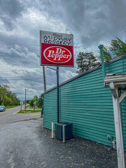 7737 Shelbyville Rd, Indianapolis, IN à vendre - Photo de l’immeuble – Image 3 sur 7