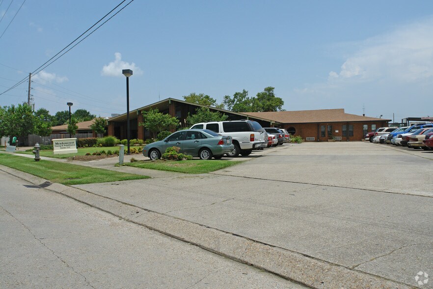 535 Commerce St, Gretna, LA à vendre - Photo de l’immeuble – Image 2 sur 11
