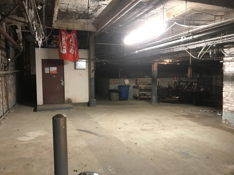 3 Calvert St, Harrison, NY à vendre - Photo de l’immeuble – Image 3 sur 4
