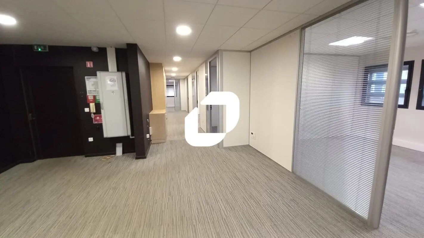 Bureau dans Loos à louer Photo de l’immeuble– Image 1 sur 6