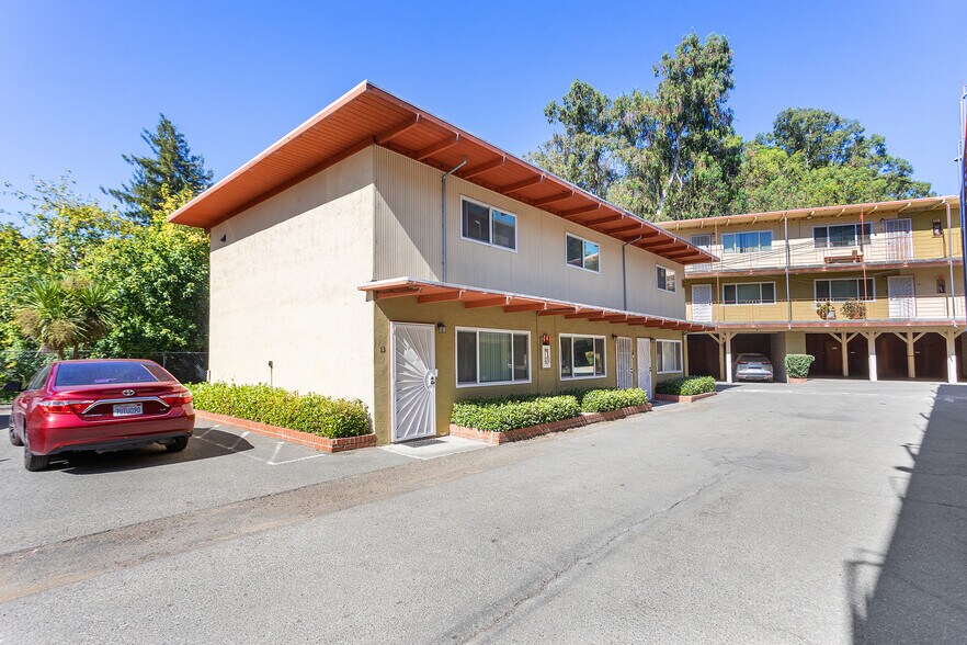 951-955 Karol Way, San Leandro, CA à vendre - Photo de l’immeuble – Image 3 sur 17
