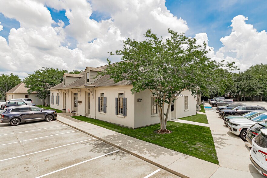 4311 Bluebonnet Blvd, Baton Rouge, LA à vendre - Photo de l’immeuble – Image 2 sur 21
