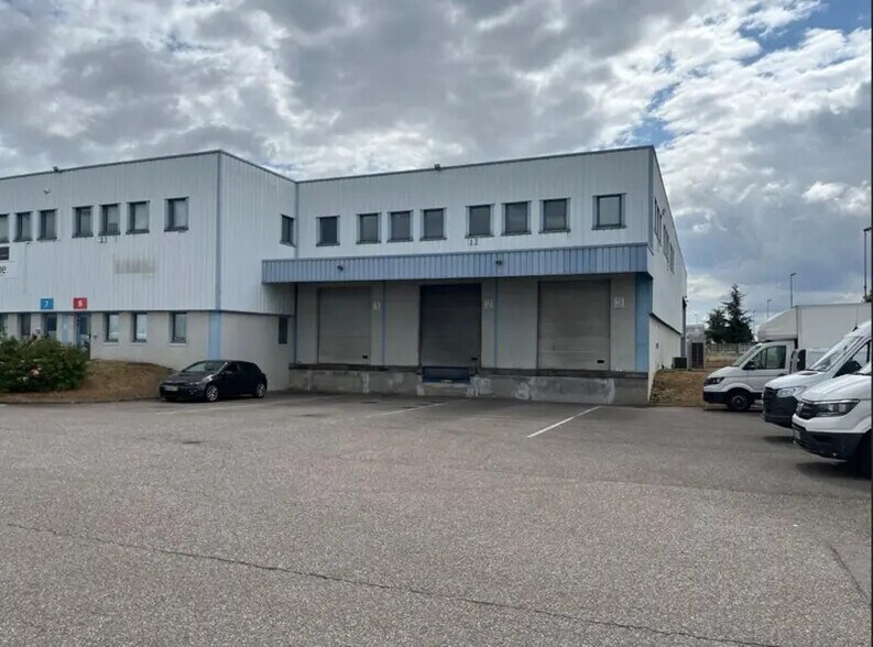 20 Rue Calmette, Genas à louer - Photo de l’immeuble – Image 1 sur 11