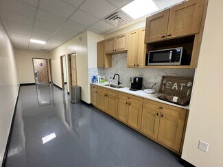 Plus de détails pour 110 Main St., Alexander City, AL - Bureau à louer