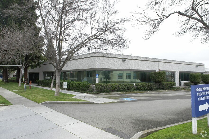 105 Fourier Ave, Fremont, CA à louer - Photo principale – Image 1 sur 5