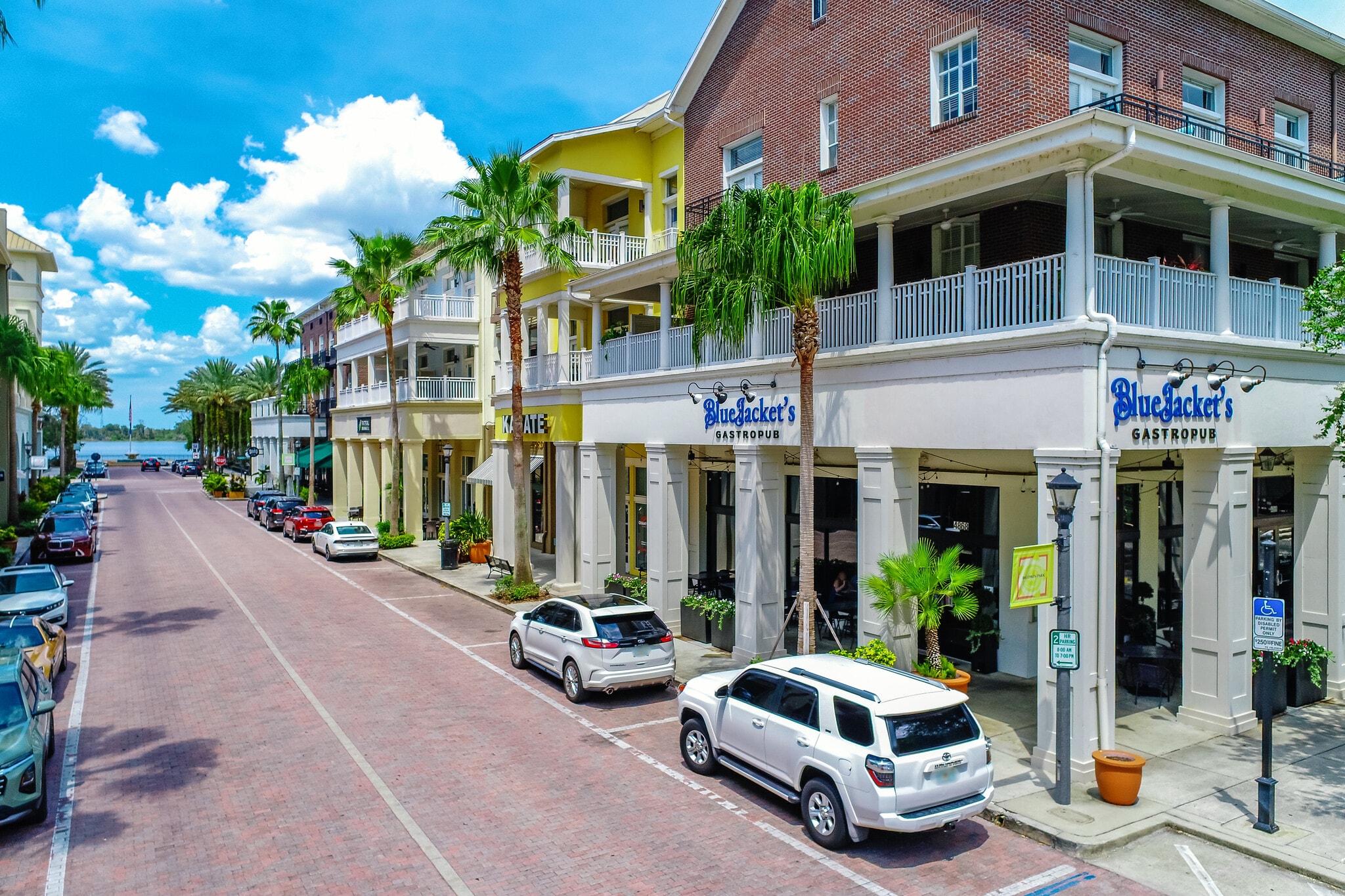 7647 New Broad St, Orlando, FL à louer Photo principale– Image 1 sur 12