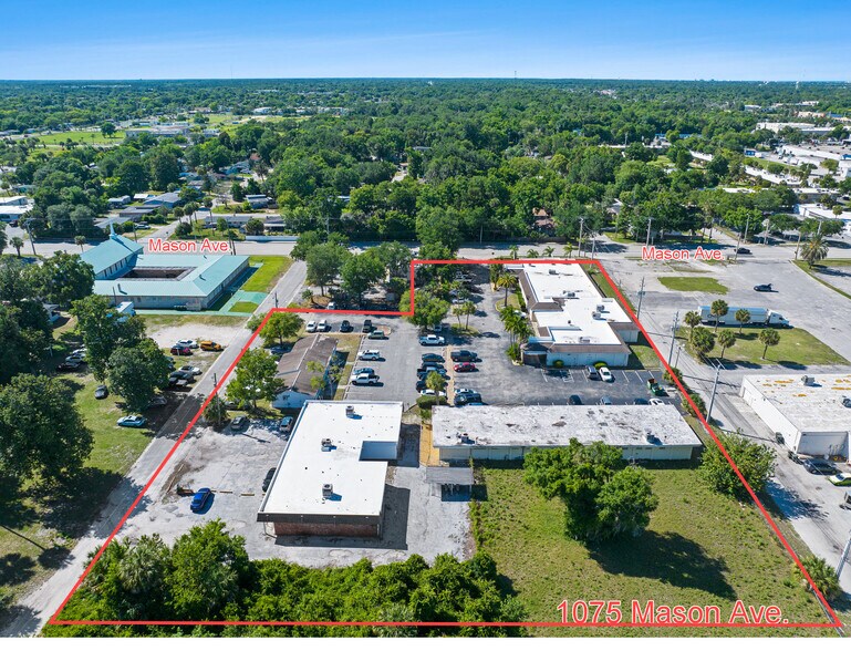 1075 Mason Ave, Daytona Beach, FL à vendre - Photo de l’immeuble – Image 3 sur 18