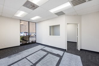 5555 N Lamar Blvd, Austin, TX à louer Photo intérieure– Image 1 sur 13