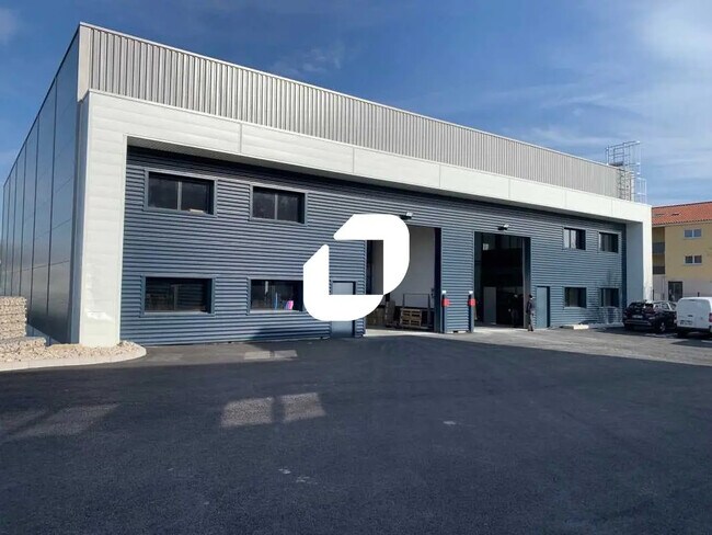 Plus de détails pour Bureau, Local d'activités à louer