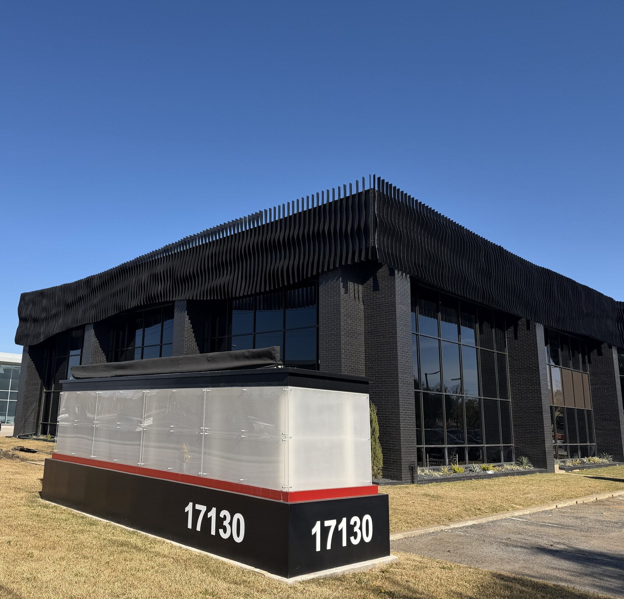 17130 N Dallas Pky, Dallas, TX à louer Photo principale– Image 1 sur 9