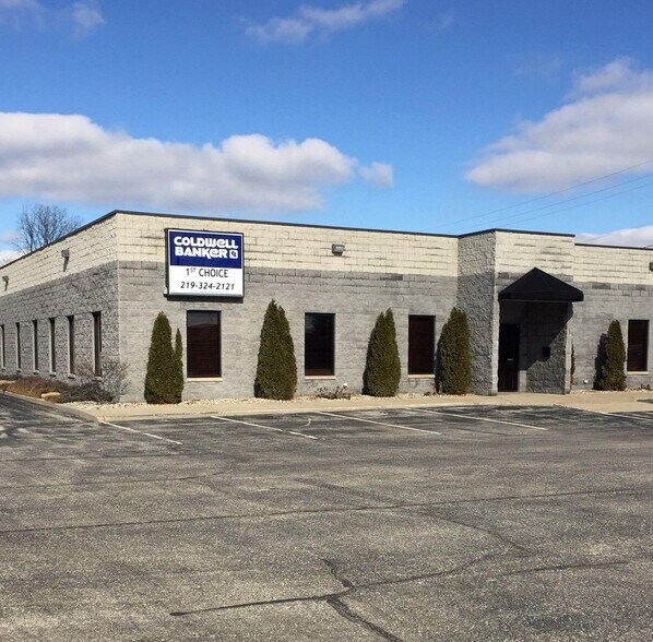 245 W Johnson Rd, La Porte, IN à louer - Photo de l’immeuble – Image 3 sur 27
