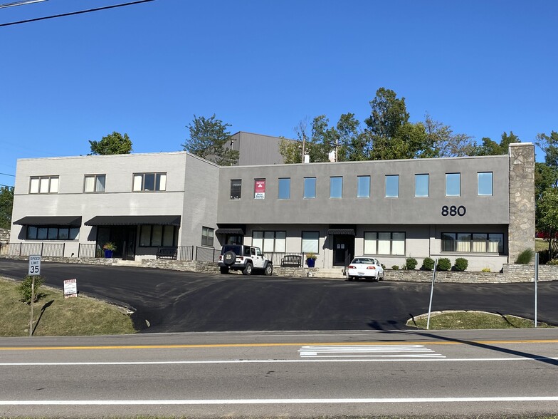 880 Alexandria Pike, Fort Thomas, KY à louer - Photo de l’immeuble – Image 1 sur 7