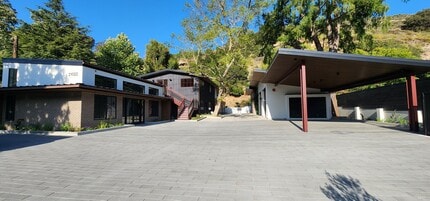 21024 Laguna Canyon Rd, Laguna Beach, CA à louer Photo de l’immeuble– Image 1 sur 6