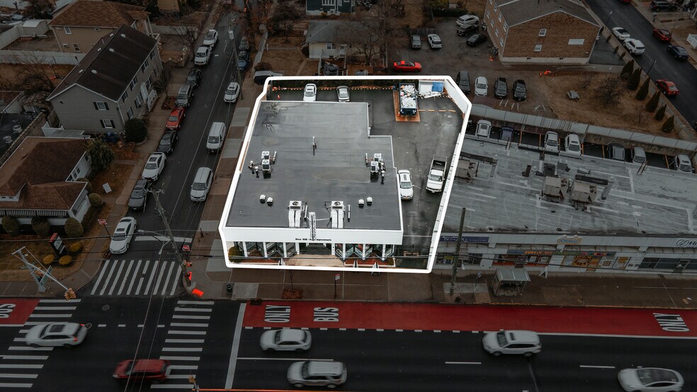 1475 Hylan Blvd, Staten Island, NY à vendre - Photo de l’immeuble – Image 3 sur 39