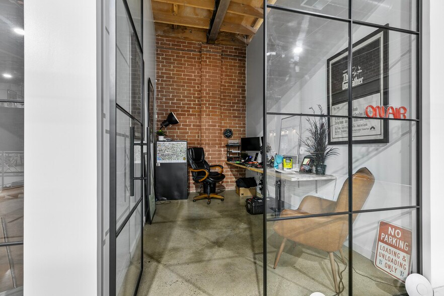 1604 Venice Blvd, Los Angeles, CA à louer - Photo intérieure – Image 3 sur 91