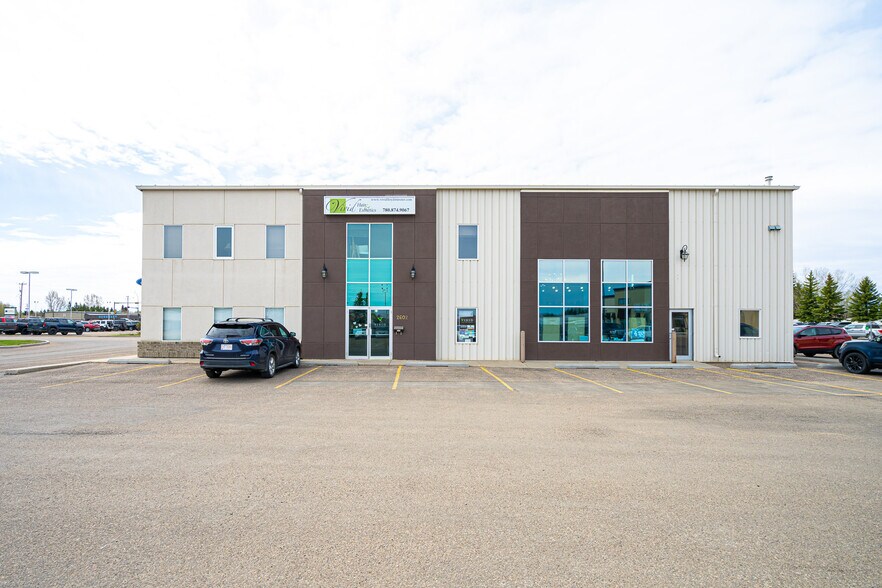 2602 50 Av, Lloydminster, AB à vendre - Photo de l’immeuble – Image 2 sur 51