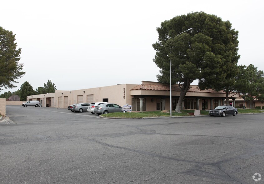 2470 Chandler Ave, Las Vegas, NV à louer - Photo de l’immeuble – Image 2 sur 5