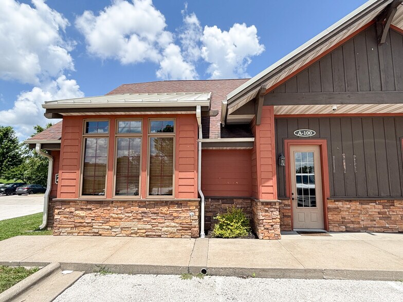 2627 W Republic Rd, Springfield, MO à louer - Photo de l’immeuble – Image 2 sur 13